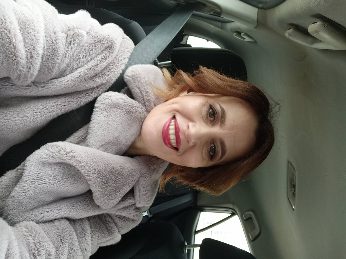 Елена Попова