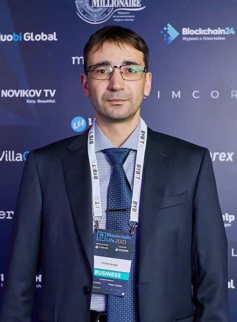 Александр Захаров