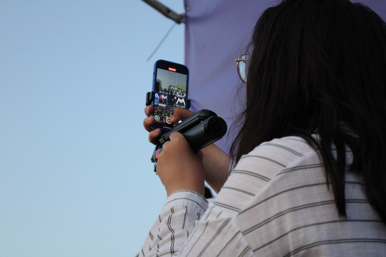 Хабаровск уже пошумел — мощно и по делу! 💌
Центр «ШУМ» организовал 5 блог-туров в разные регионы страны в рамках Дня молодёжи, и Хабаровск стал одной из ключевых точек притяжения | Сетка — социальная сеть от hh.ru