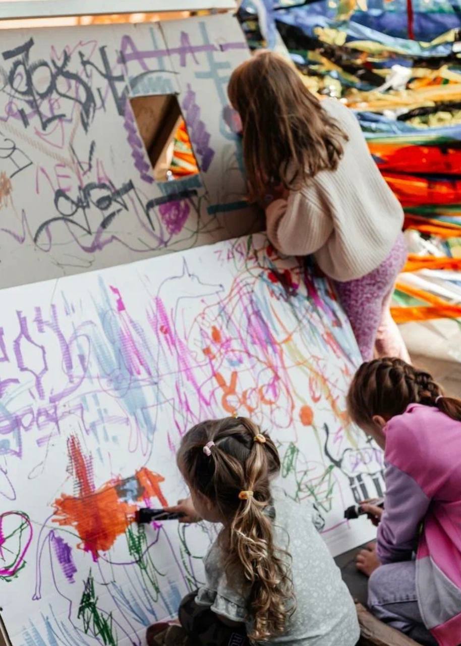 ✨Шалаш фест на Винзавод
12июля с 10:00 до 20:00
В программе:
🔸Концерт Mozart for kids 0+
🔸Построение шалашей
🔸Фотобудка, огромная раскраска, игровые приставки
🔸Вечерняя программа на сцене с ламповой м... | Сетка — социальная сеть от hh.ru