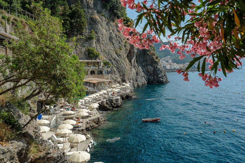 Hotel Santa Caterina
Experience Timeless Elegance at Hotel Santa Caterina
Nestled just a stone’s throw from the Amalfi Coast, Hotel Santa Caterina has been a symbol of Italian hospitality for over a c... | Сетка — социальная сеть от hh.ru