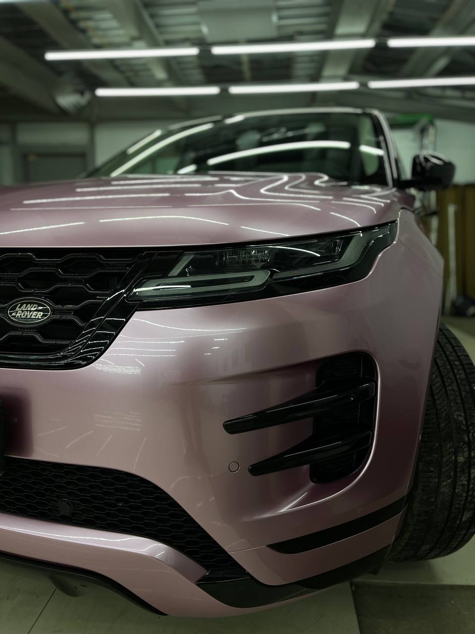 ТВОЯ ТАЧКА МОЩНАЯ, А ВЫГЛЯДИТ КАК ВСЕ?
⠀
Царапины, выгоревшая краска, матовость от мойки…
Даже если ты ухаживаешь за машиной — время всё равно делает своё дело | Сетка — социальная сеть от hh.ru