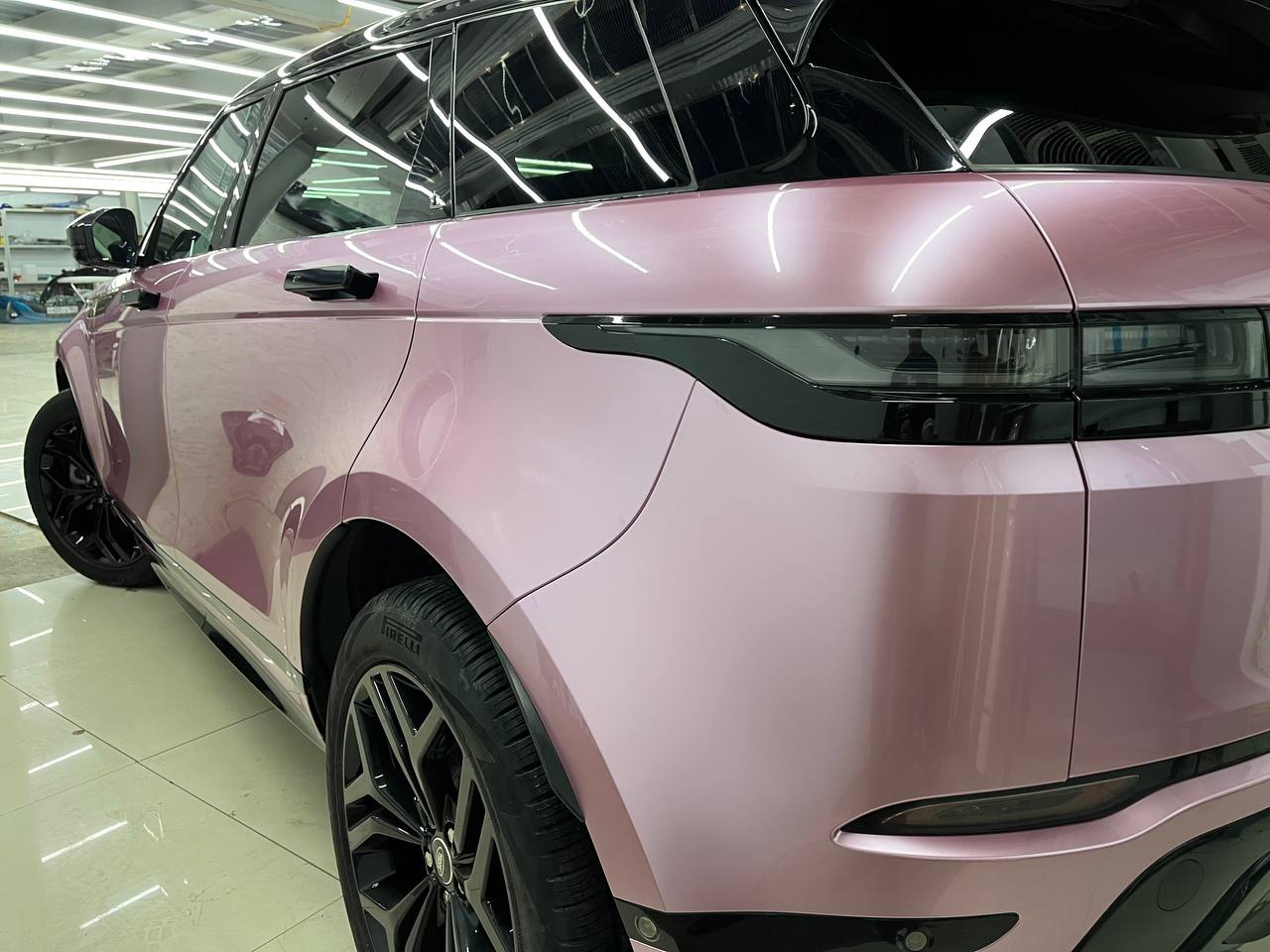 ТВОЯ ТАЧКА МОЩНАЯ, А ВЫГЛЯДИТ КАК ВСЕ?
⠀
Царапины, выгоревшая краска, матовость от мойки…
Даже если ты ухаживаешь за машиной — время всё равно делает своё дело | Сетка — социальная сеть от hh.ru