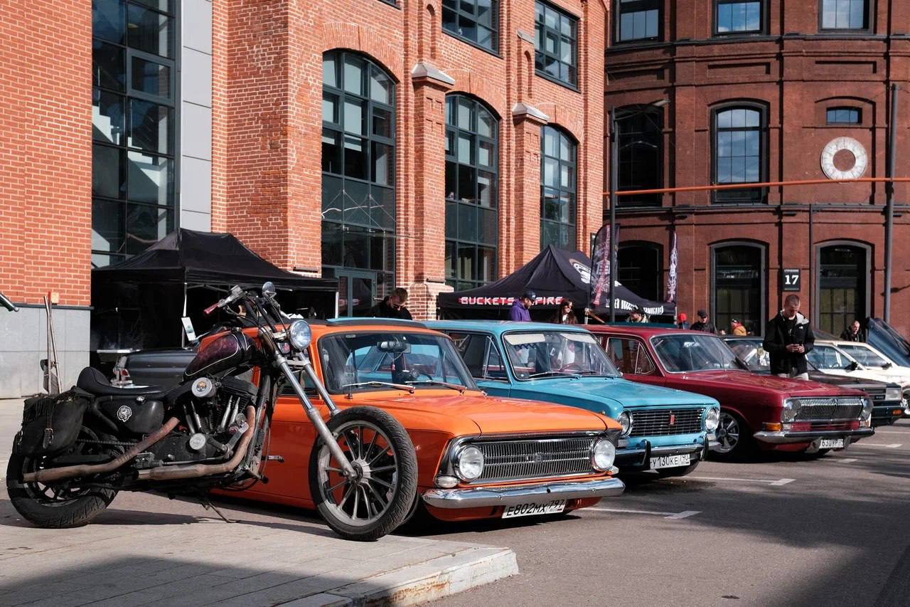🚗Ежегодный семейный фестиваль OldsCoolShow
5 и 6 июля 12:00–21:00
Вас ждет экспозиция редких автомобилей, кастом мотоциклов и развлечения для всей семьи | Сетка — социальная сеть от hh.ru