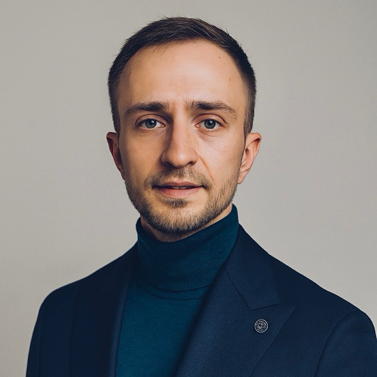 Влад Белоусов