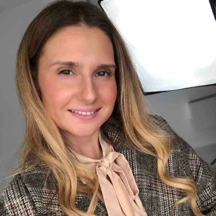 Лариса Шикова | Сетка — социальная сеть от hh.ru