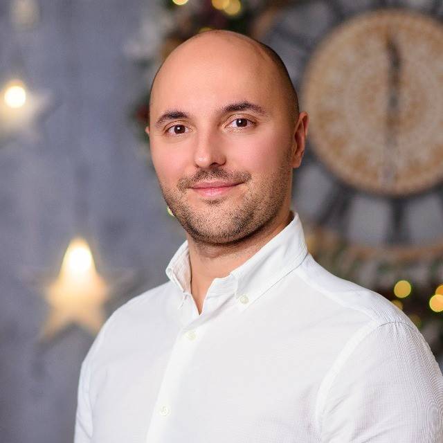 Денис Корягин