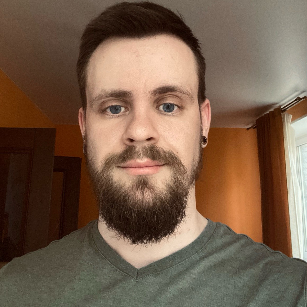 Oleg Baklanov | Сетка — социальная сеть от hh.ru