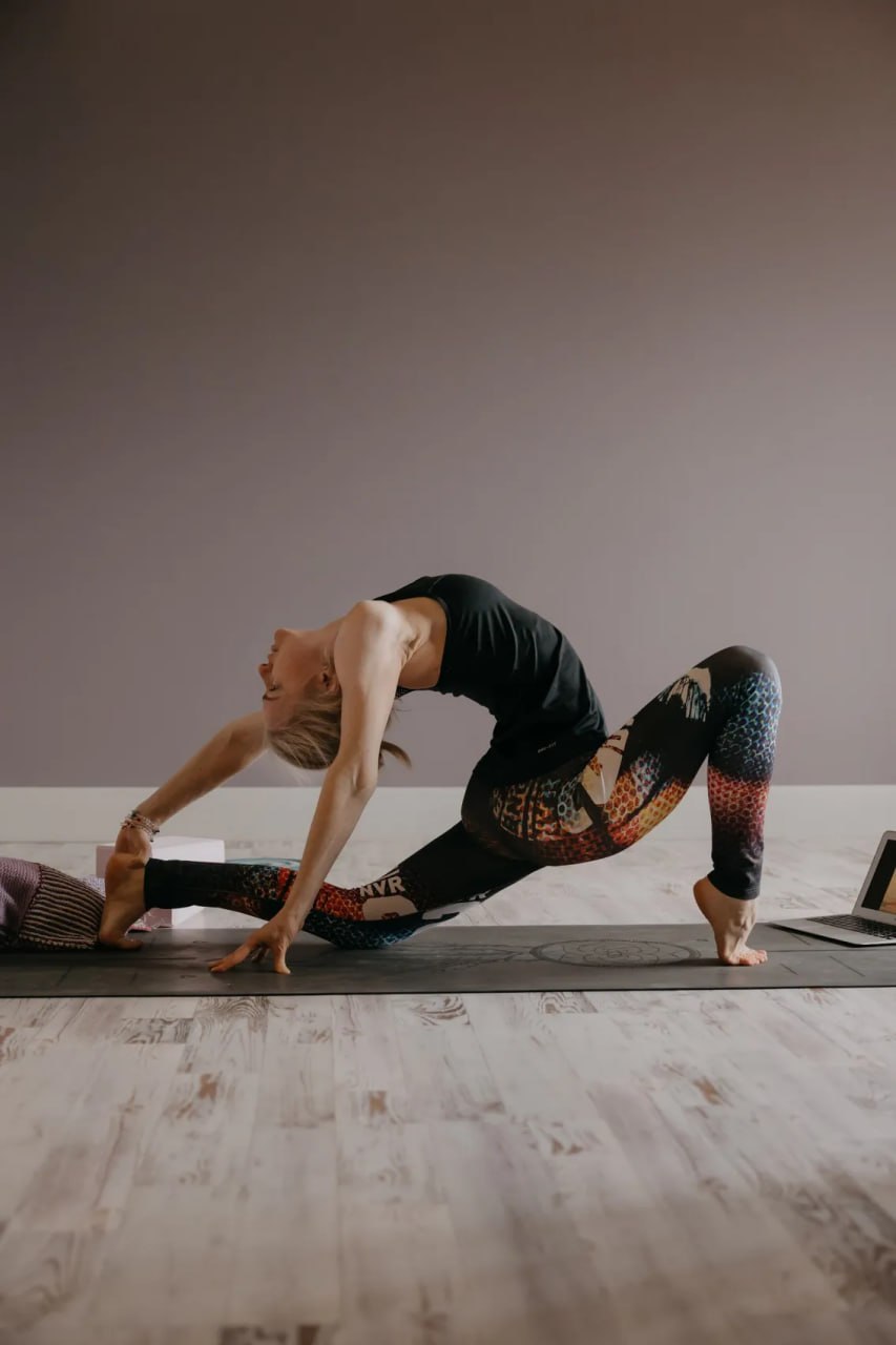 🧘🏼Йога в Саду им. Н.Э. Баумана
2 июля в 10:00 и в 19:00
Принять участие могут все желающие — независимо от уровня подготовки. С собой рекомендуется принести коврик, надеть удобную одежду и взять воду | Сетка — социальная сеть от hh.ru
