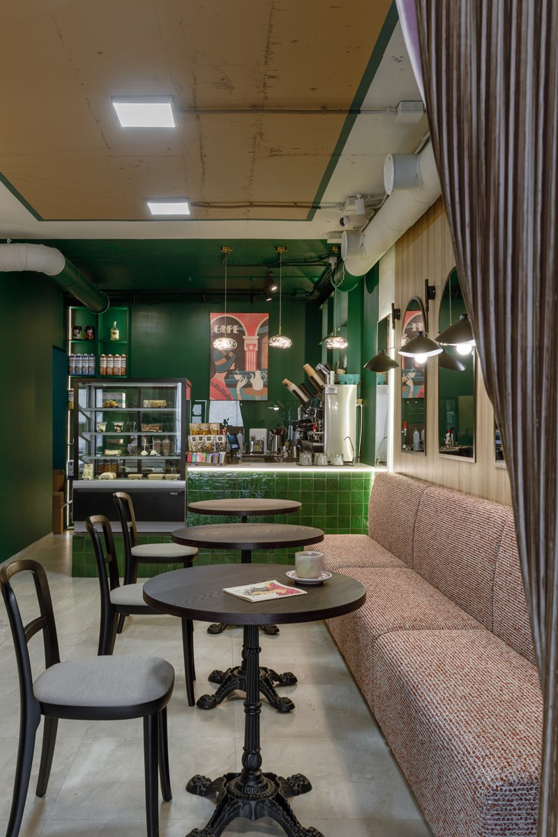 Дизайнер Татьяна Крыгина создала недалеко от центра Краснодара по сути настоящее французское бистро — с ненавязчивым интерьером, сдобренным элегантными потертостями | Сетка — социальная сеть от hh.ru