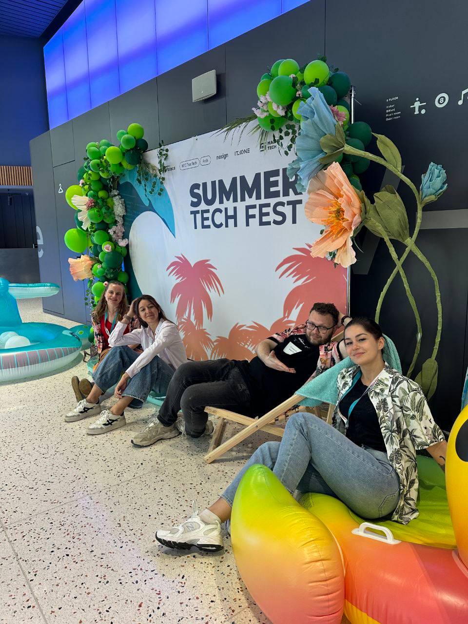 Summer Tech Fest 2025: итоги ресурсного батла #2
В субботу на Summer Tech Fest 2025 прошёл второй ресурсный батл.
Участники высоко оценили обновлённые правила — это значит, что путь выбран верно | Сетка — социальная сеть от hh.ru