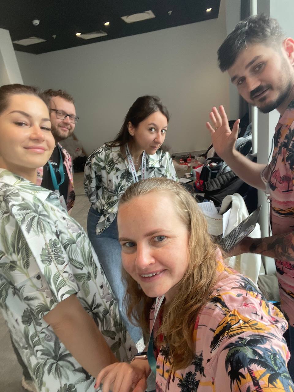 Summer Tech Fest 2025: итоги ресурсного батла #2
В субботу на Summer Tech Fest 2025 прошёл второй ресурсный батл.
Участники высоко оценили обновлённые правила — это значит, что путь выбран верно | Сетка — социальная сеть от hh.ru