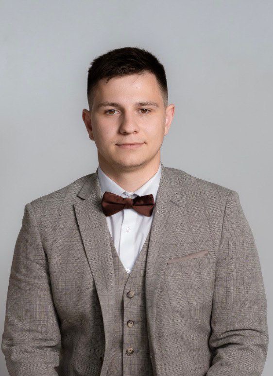 Денис Перов