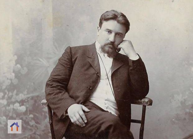 О, языческое удельное княжество Москва!
Она ест блины горячими, как огонь, ест с маслом, со сметаной, с икрой зернистой, с паюсной, с салфеточной, с ачуевской, с кетовой, с сомовой, с селедками всех с... | Сетка — социальная сеть от hh.ru