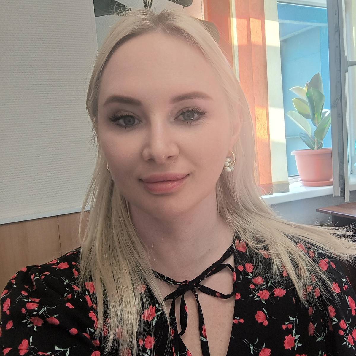 Людмила Санарова