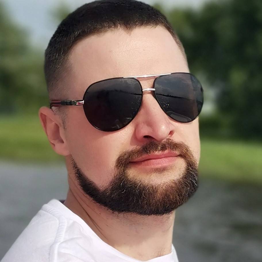 Максим Васильевич | Сетка — социальная сеть от hh.ru