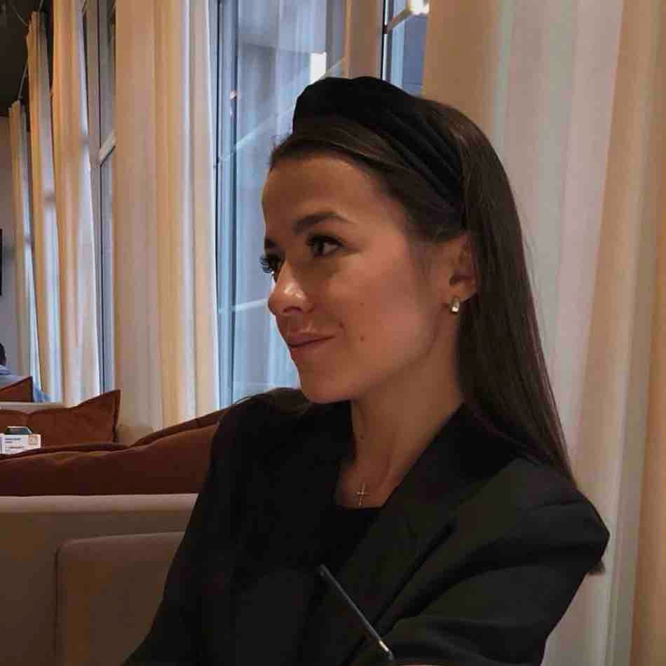 Елена Ивелова