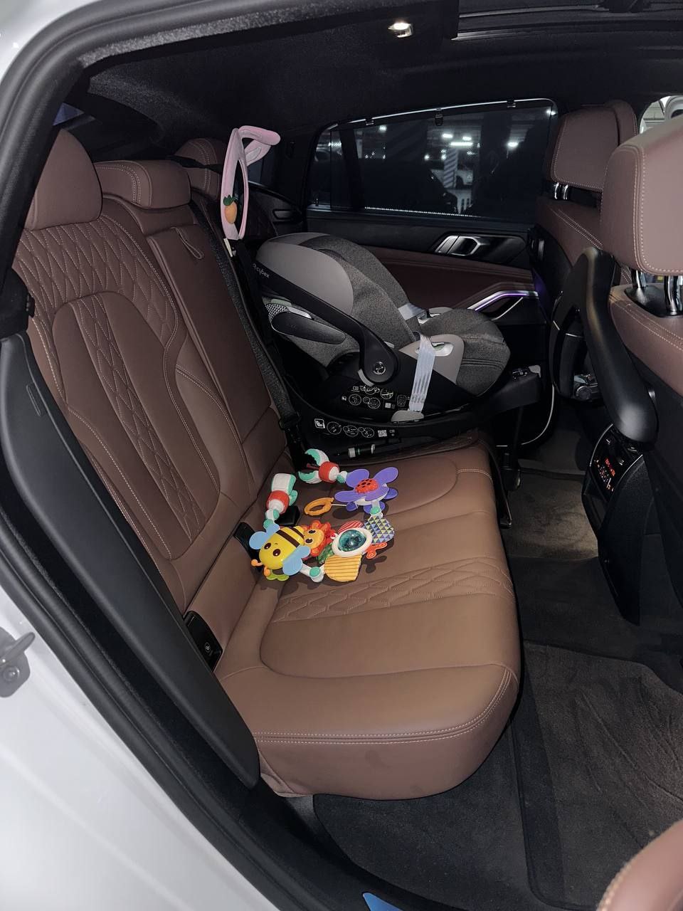 ❤️ Свежее и горячее предложение — BMW X6 40i
Пробег —  33.000 км
Год выпуска — 2022
Двигатель — бензин 3.0 л, 340 л | Сетка — социальная сеть от hh.ru