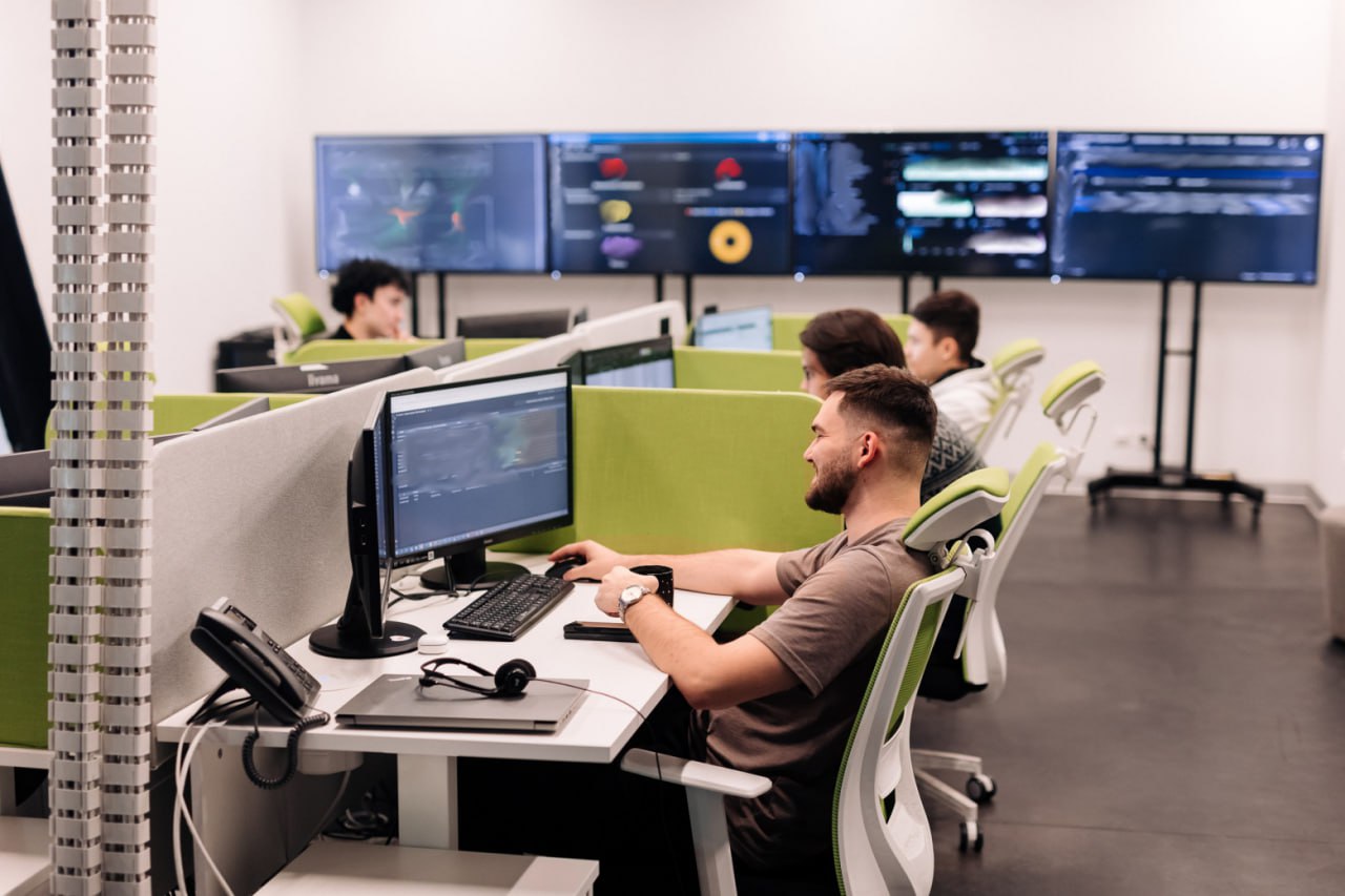 ⏺ Мультивселенная киберполигонов в РФ: часть первая
Идея этого материала была у меня давно, еще в 2021 году, когда я впервые попал на Standoff и тогда же записал интервью с представителем Positive Tec... | Сетка — социальная сеть от hh.ru