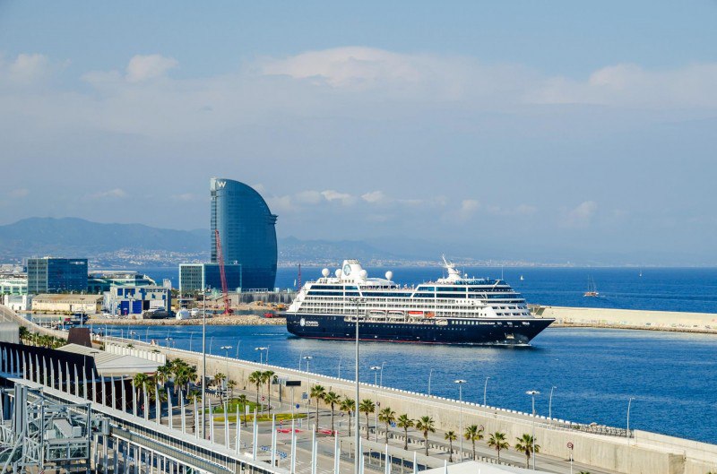 Could Cruise Lines Be Forced To Rethink
You’ve outlined the current split in the cruise industry very clearly—the battle (or rather, dance) between floating metropolises and nimble, high-touch mini-ya... | Сетка — социальная сеть от hh.ru