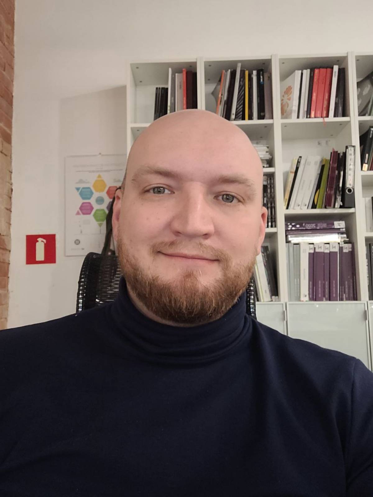 Кирилл Комаров