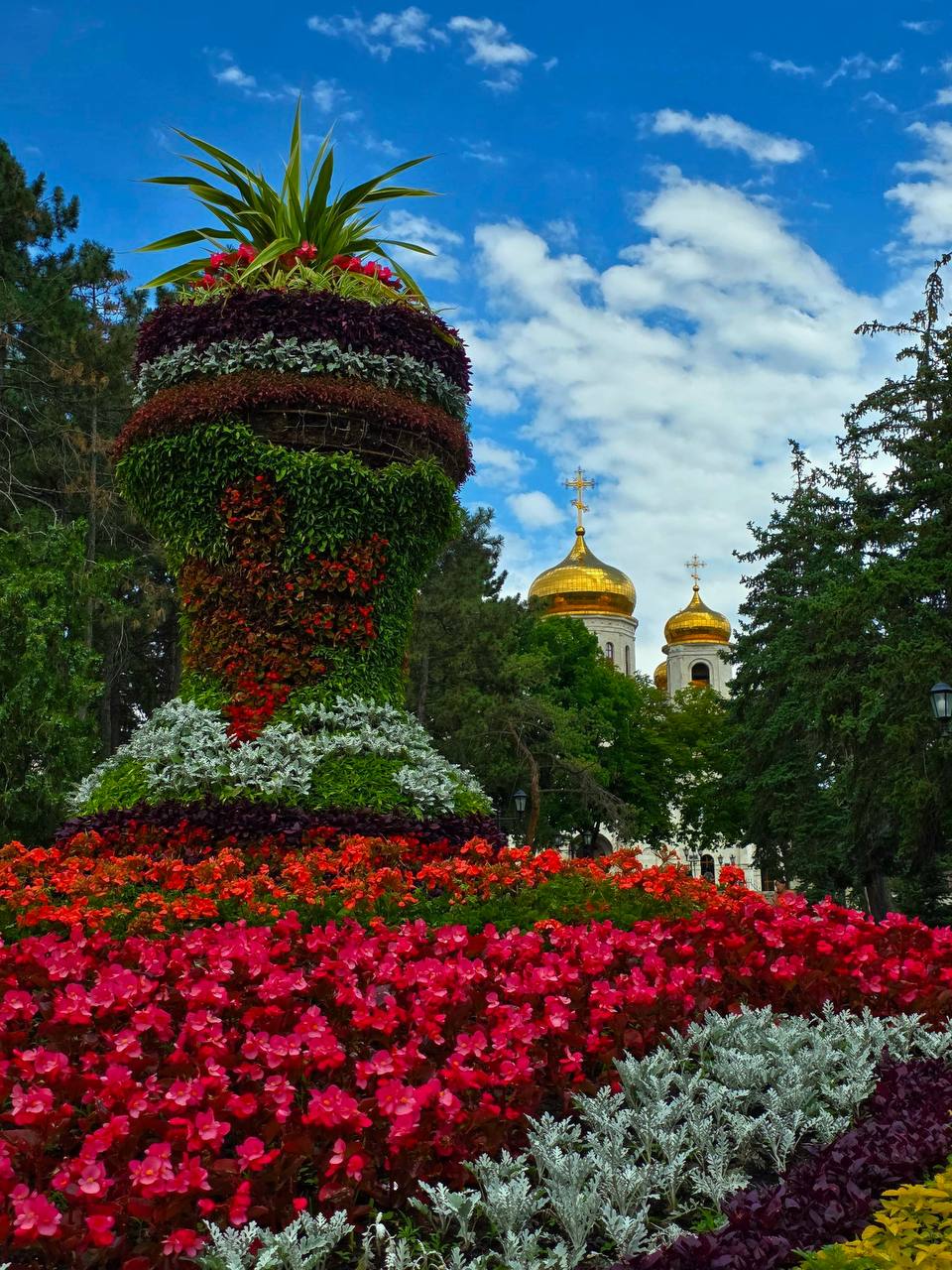 Величественный Спасский кафедральный собор в Пятигорске
📷@lidiyalasheva
*Вот и начались выходные! Что будете делать на них?
❤️ — буду проводить время с семьей/друзьями
🔥— уехал(а) в путешествие
👍 — у ... | Сетка — социальная сеть от hh.ru