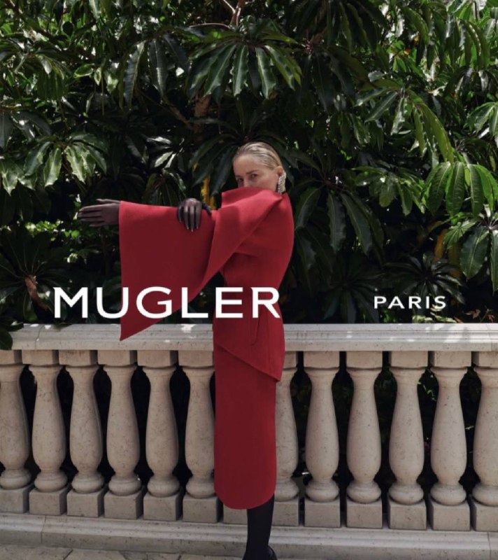 Шэрон Стоун стала лицом новой капсульной коллекции Mugler
красотка же?
мужик в трусах на последней фотке явно лишний, нет? | Сетка — социальная сеть от hh.ru