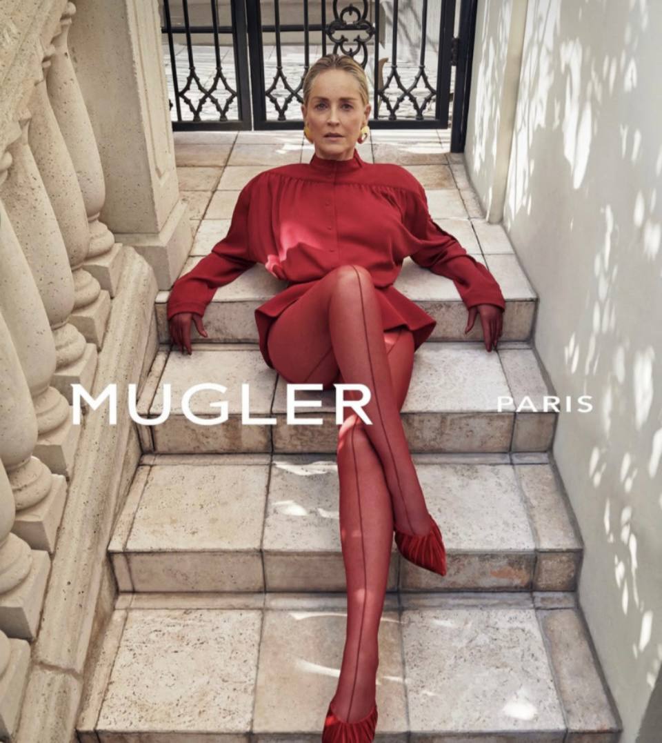 Шэрон Стоун стала лицом новой капсульной коллекции Mugler
красотка же?
мужик в трусах на последней фотке явно лишний, нет? | Сетка — социальная сеть от hh.ru