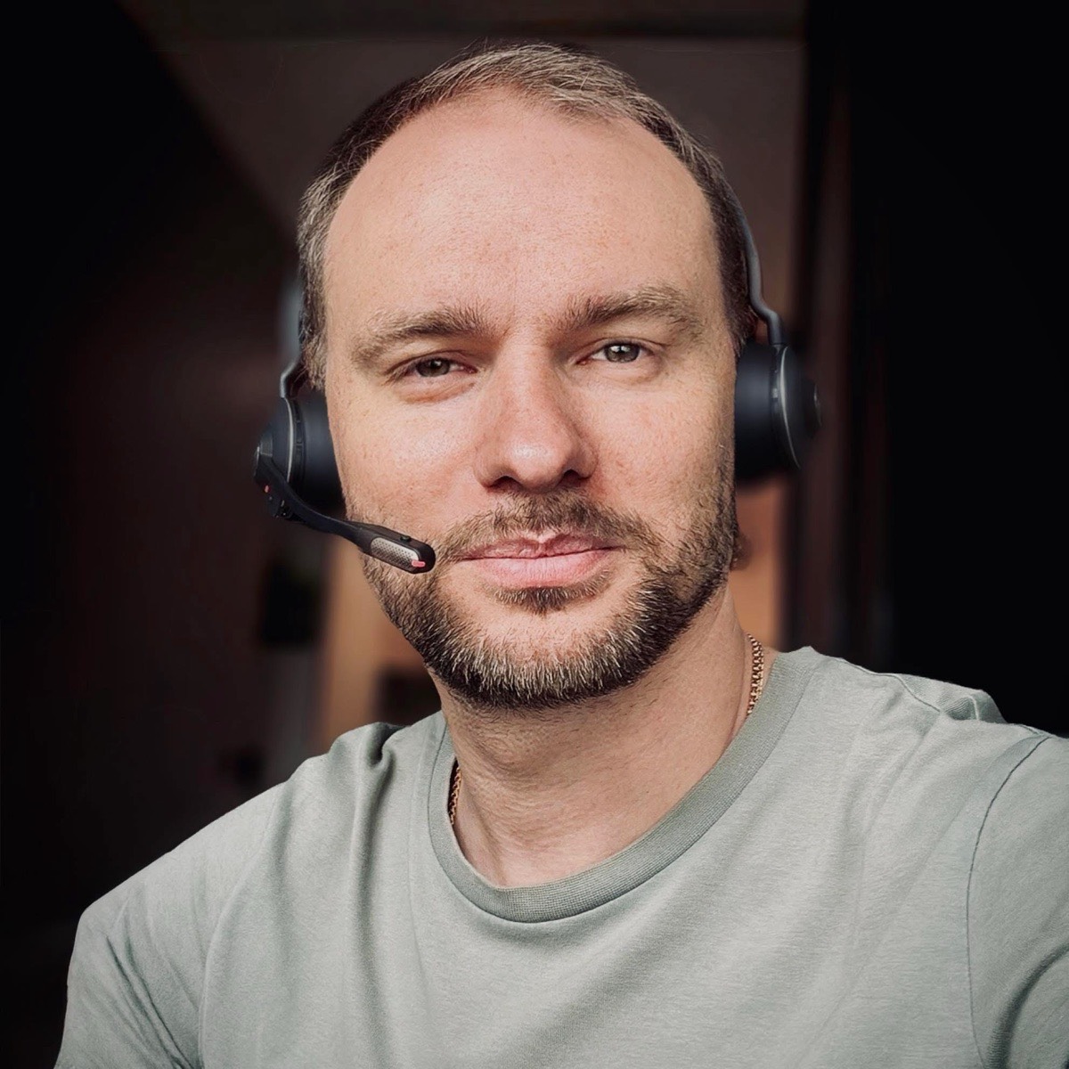 Антон Довженко