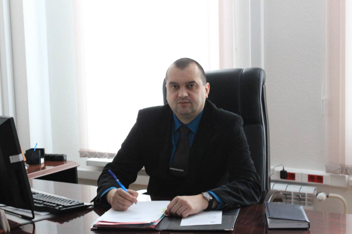 Олег Мазников