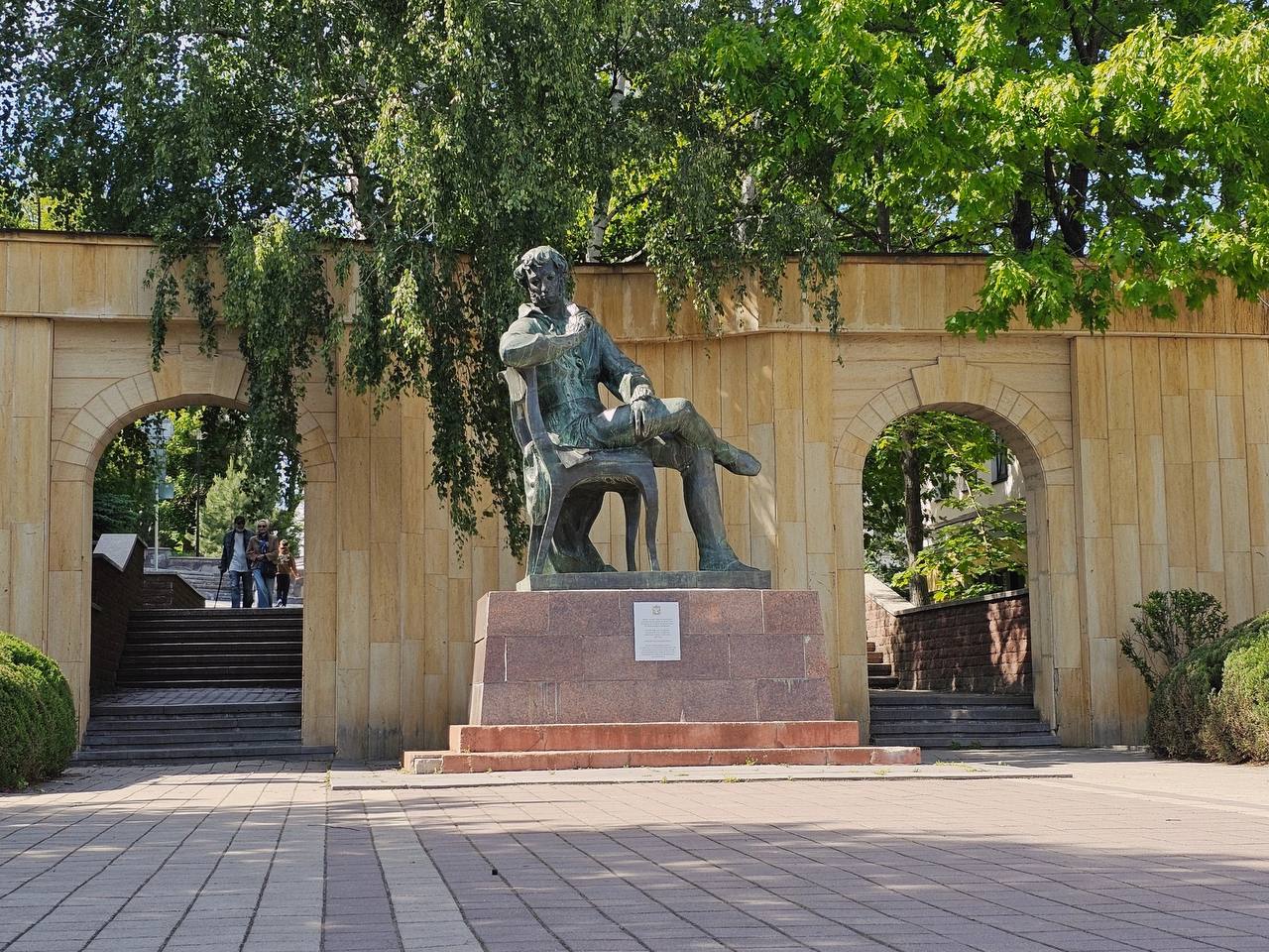 Летняя прогулка по центру Ставрополя и его окрестностям
📷Ирина Петрова-Сурменко | Сетка — социальная сеть от hh.ru