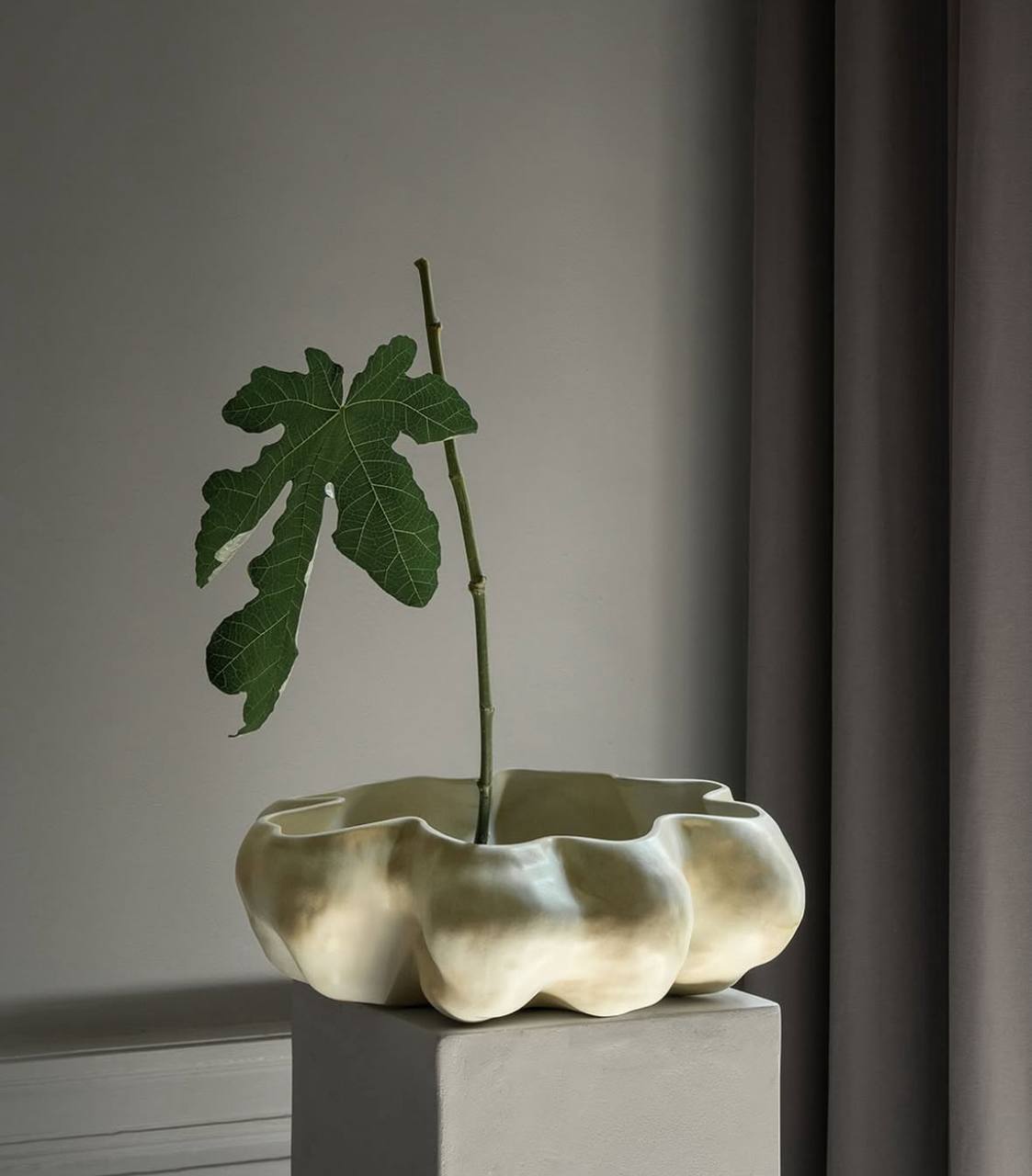 Скульптурный фарфор L’OBJET
Ар-деко. Wabi-sabi. Вечная эстетика.
Мини-скульптуры ручной работы из тонкого фарфора, покрытые реактивной глазурью | Сетка — социальная сеть от hh.ru