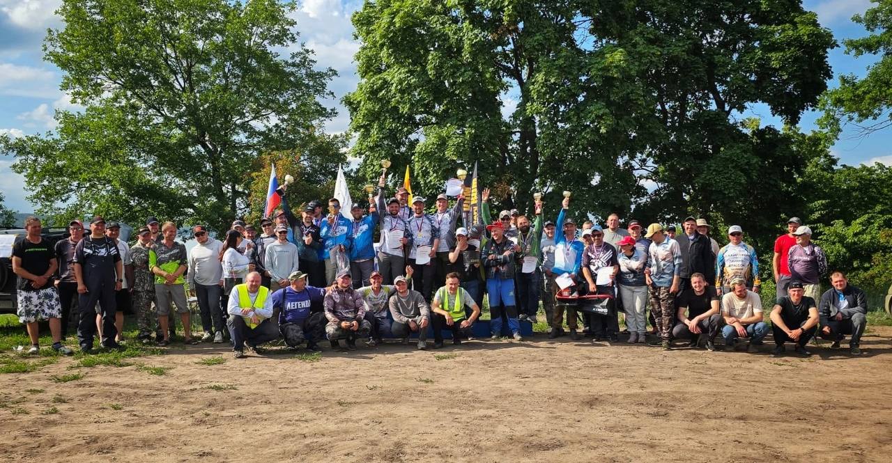 28-29 июня на акватории Воронежского водохранилища прошёл Кубок Воронежской области по ловле хищной рыбы спиннингом с лодок.
Разумеется, мы не могли пропустить такое мероприятие, и стали спонсорами | Сетка — социальная сеть от hh.ru