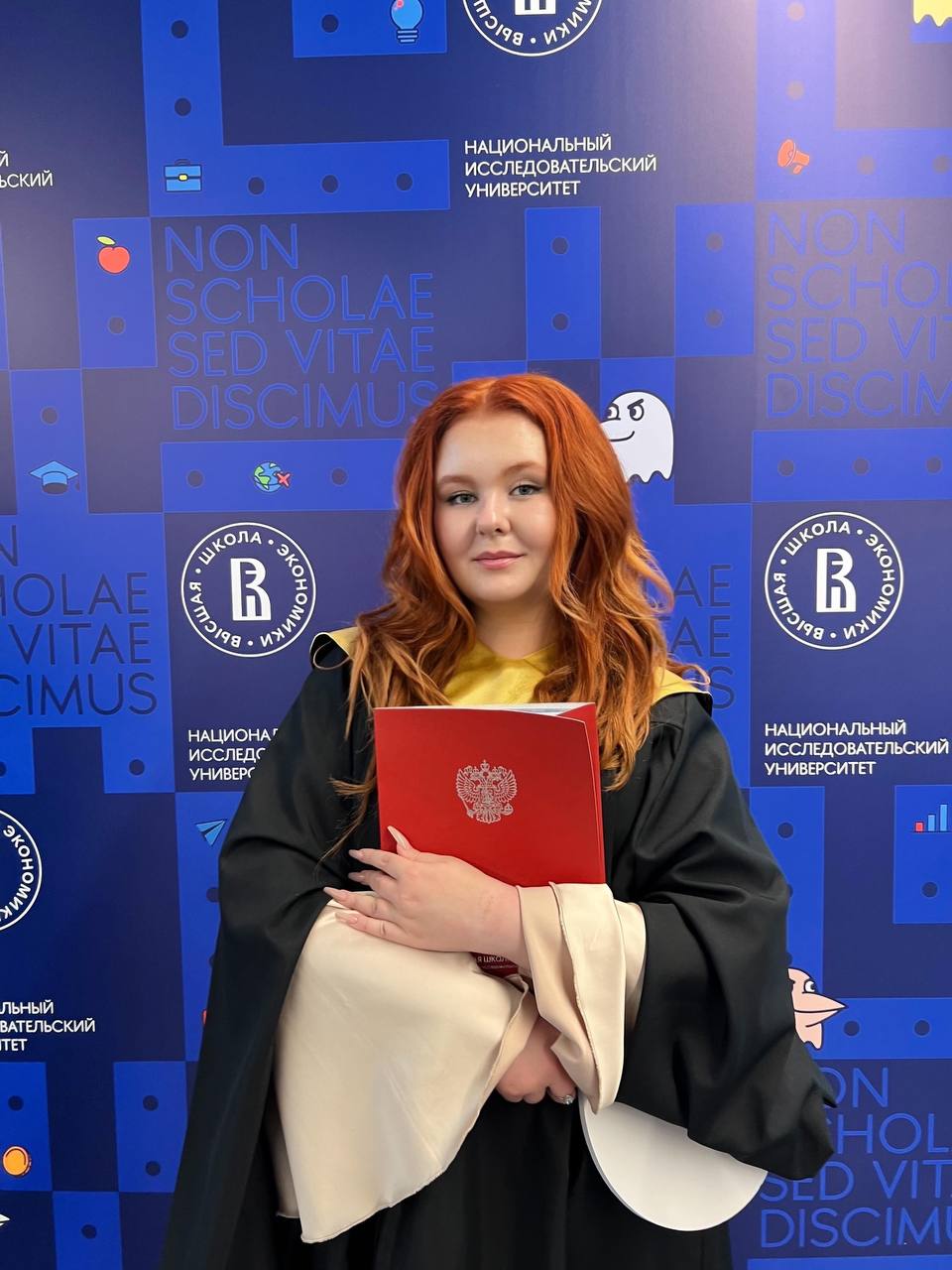 Мага НИУ ВШЭ все☺️ скоро будет куча фоток с выпускного.
Эмоций море, я не верю, что это время протело так быстро…😭 | Сетка — социальная сеть от hh.ru
