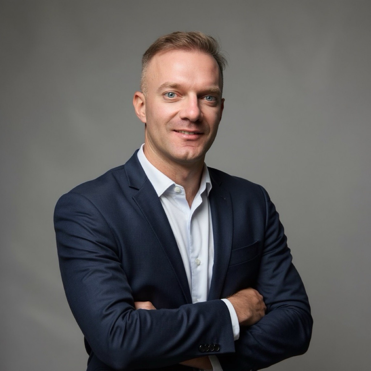 Vasily Pi | Сетка — социальная сеть от hh.ru