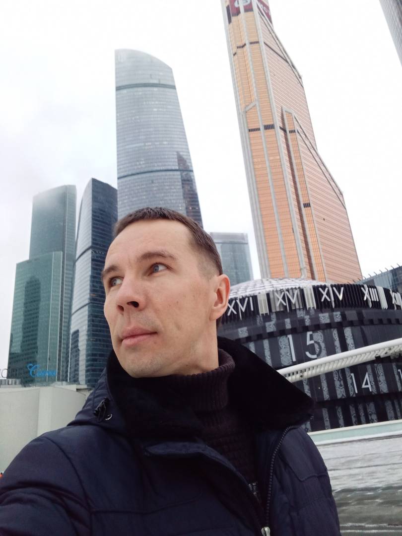 Сергей Карпов