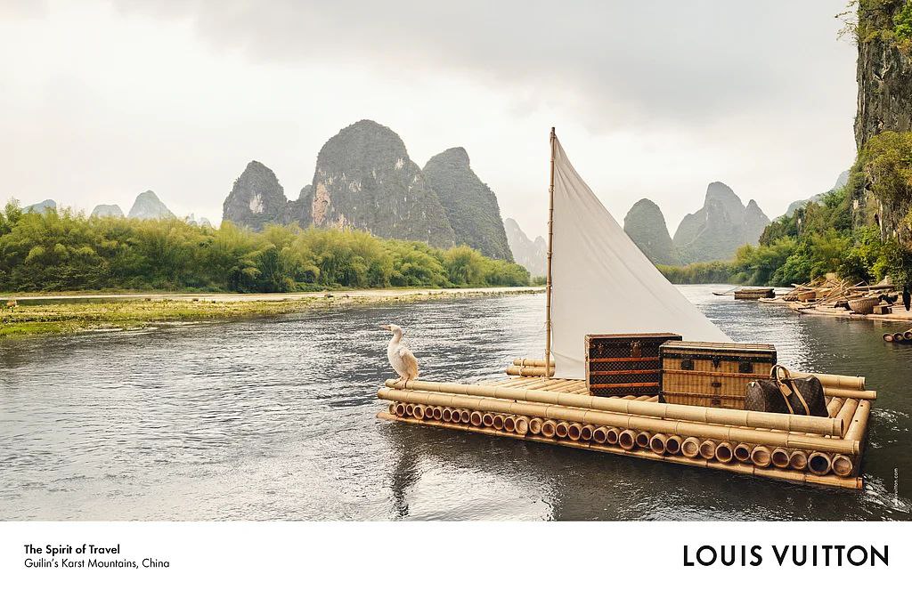 Louis Vuitton решил полностью захватить Китай. Сперва модный бренд открыл гигантский флагманский магазин в виде лайнера в Шанхае, а теперь запустил кампанию о красотах Поднебесной | Сетка — социальная сеть от hh.ru
