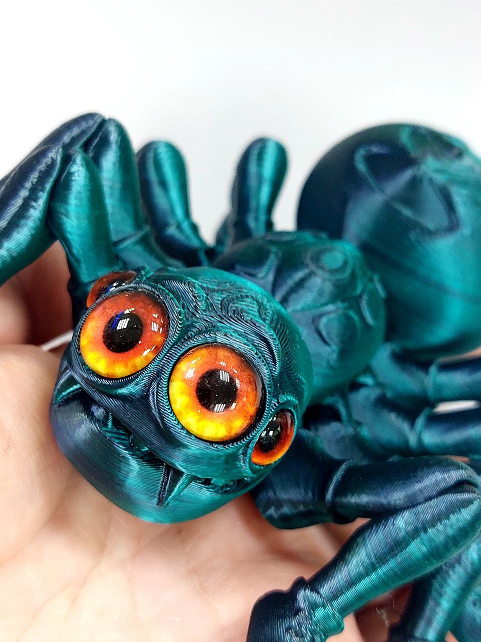 Просто не стрессуй.
#антистресс #игрушка #3дпаук #интерьернаяигрушка #товарыручнойработы #арендаполки #полкаваренду #магазинручнойработы #артлавкачудеса | Сетка — социальная сеть от hh.ru