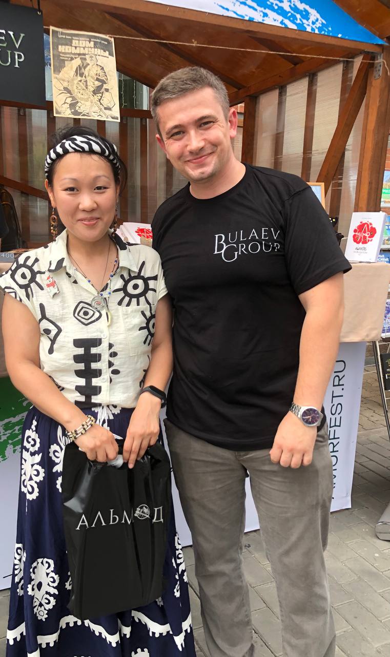 «Очень оригинальные и необычные, мистические абстракции»
Такие слова чаще всего были во второй и третий день фестиваля.
Третий день фестиваля запомнился больше | Сетка — социальная сеть от hh.ru