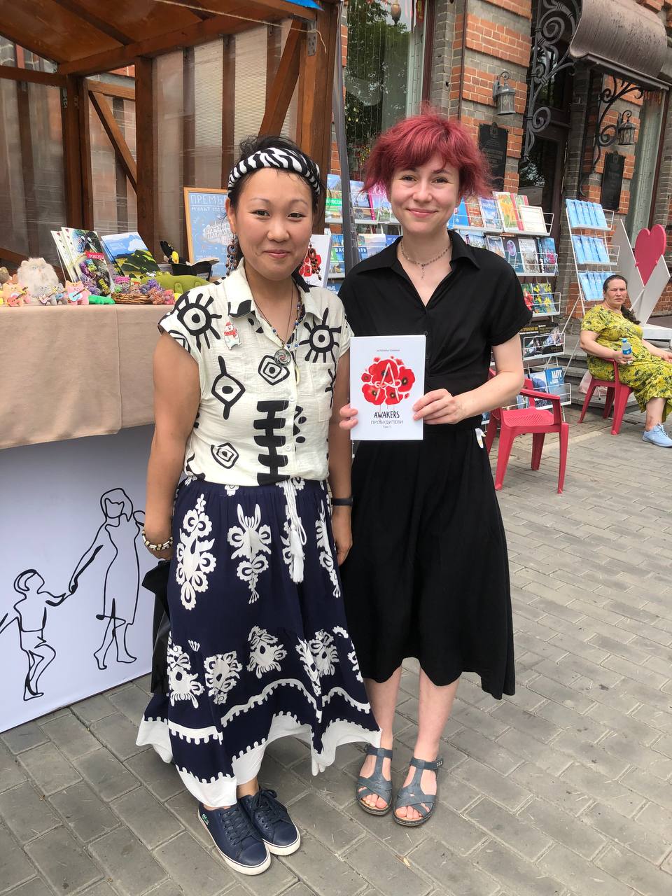 «Очень оригинальные и необычные, мистические абстракции»
Такие слова чаще всего были во второй и третий день фестиваля.
Третий день фестиваля запомнился больше | Сетка — социальная сеть от hh.ru