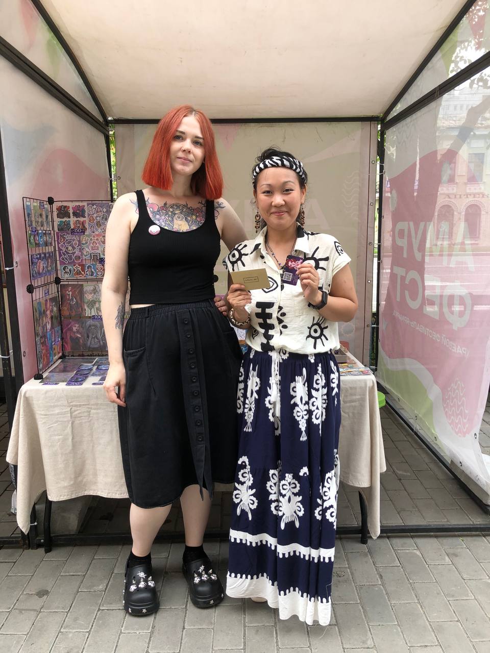 «Очень оригинальные и необычные, мистические абстракции»
Такие слова чаще всего были во второй и третий день фестиваля.
Третий день фестиваля запомнился больше | Сетка — социальная сеть от hh.ru