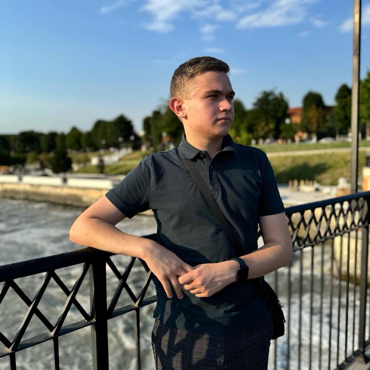 Данила Овчаров