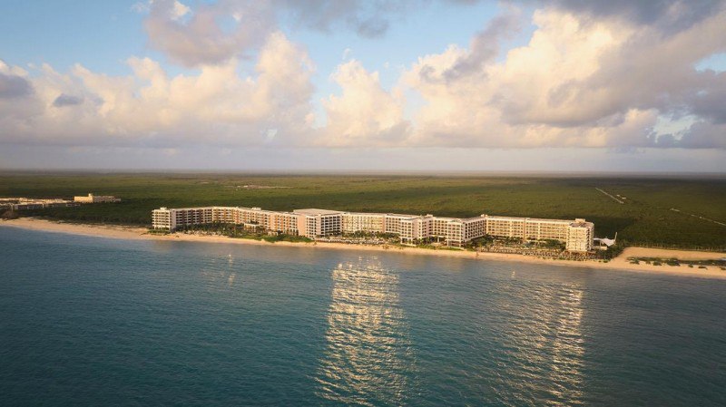Paradise Awaits Hilton Cancun All-Inclusive Resort
Hilton Cancun: Your Perfect Family Getaway
Summer is here, and Hilton Cancun, an all-inclusive resort, offers the ideal family-friendly escape in Mex... | Сетка — социальная сеть от hh.ru