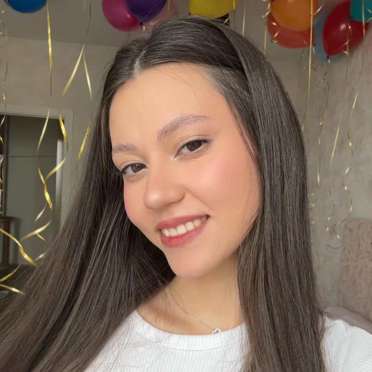 Рухшона Шодиева