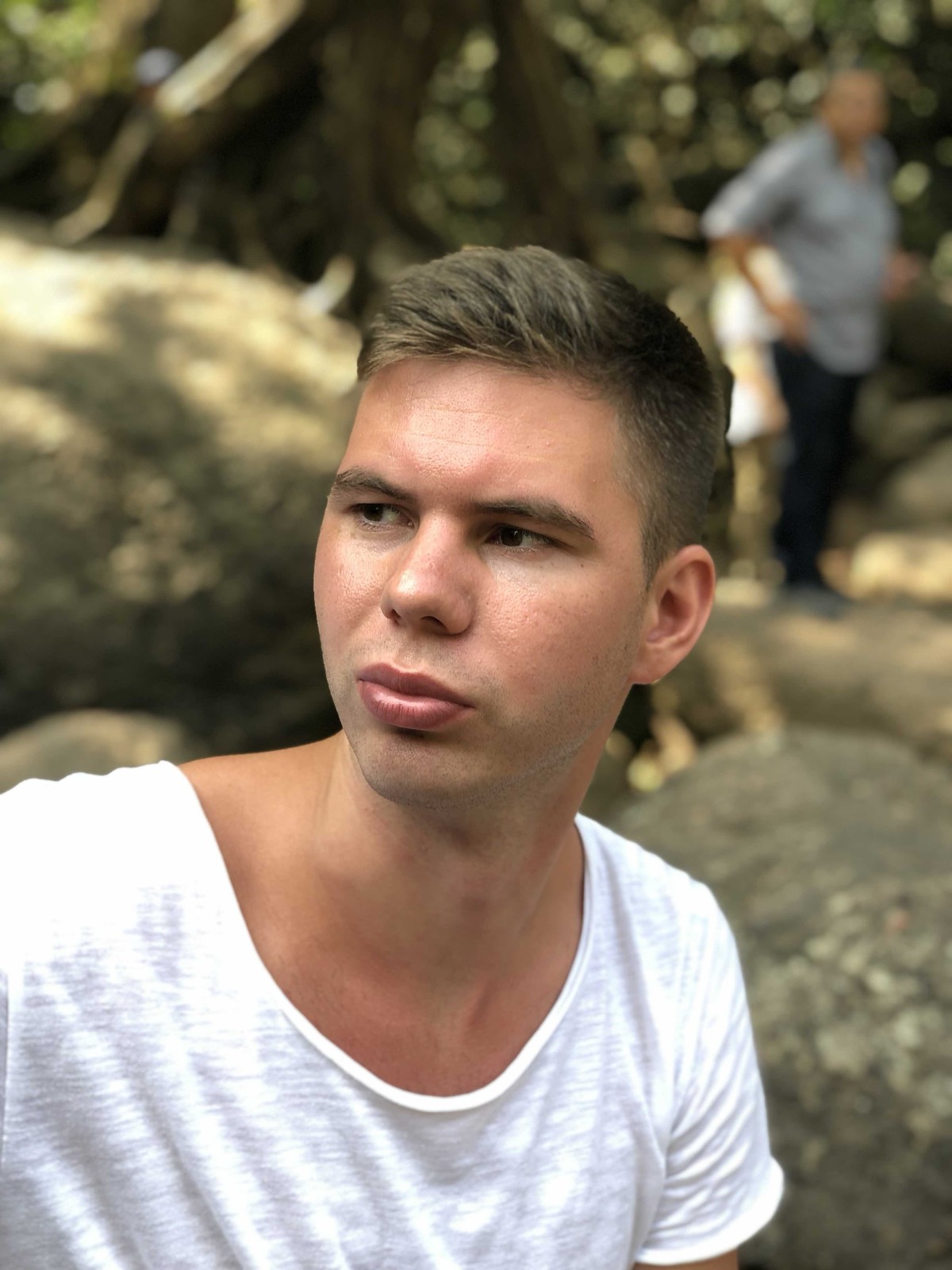 Антон Пахомов