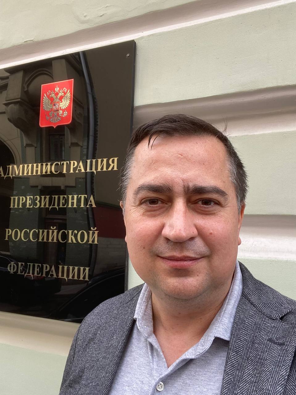«Греют наши души
Мечты о грядущем,
Будущее лучше,
Главное дойти!»
Июль 2025г. | Сетка — социальная сеть от hh.ru