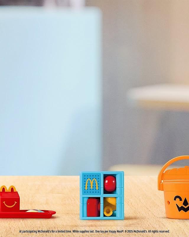 McDonald's решил создать Happy Meal-рекурсию. В Lil McDonald's Happy Meal вошли 21 знаковых миниатюрных фигурок, которые передают суть и дух самого McDonald's | Сетка — социальная сеть от hh.ru
