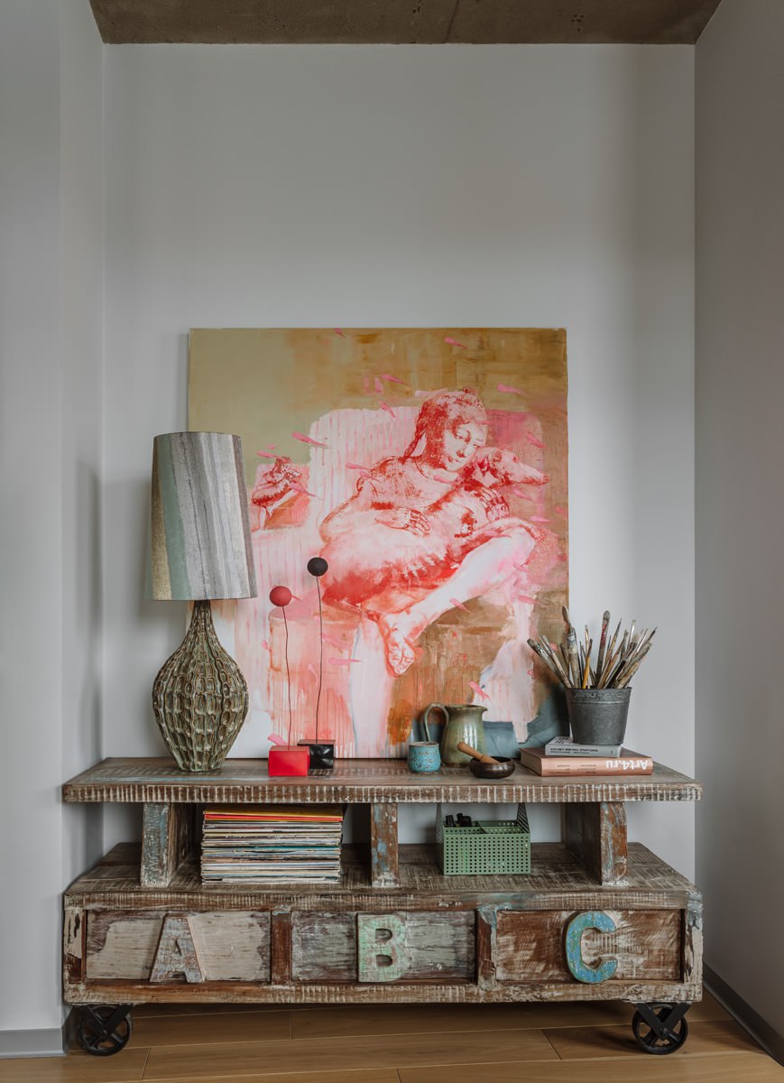 Насыщенная профессиональная жизнь привела интерьерного дизайнера Маргариту Бабкину в кино, параллельно она работала художником-постановщиком — занималась сопровождением съемок и декорациями для реклам... | Сетка — социальная сеть от hh.ru