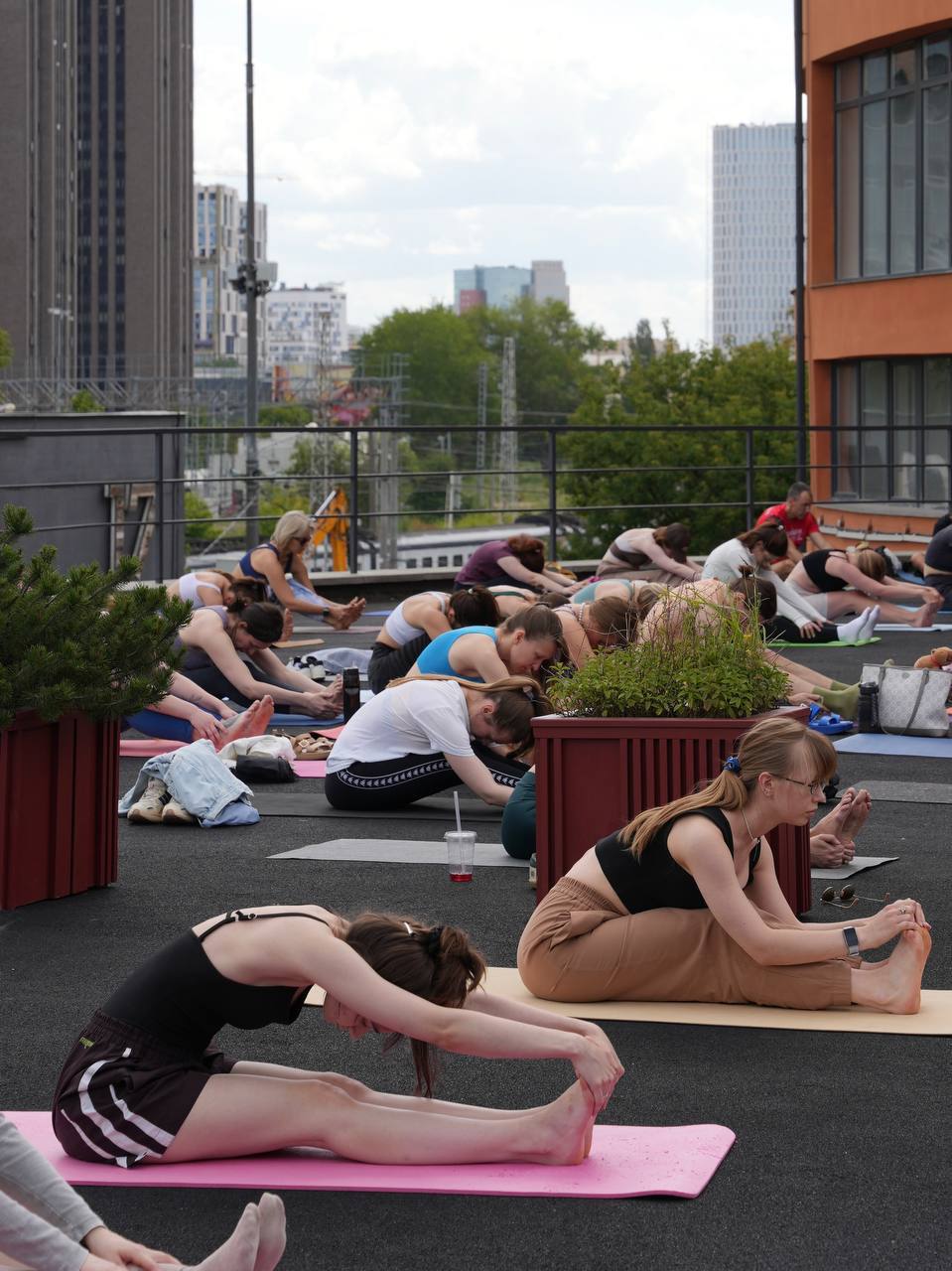 🧘🏻Хатха-йога на крыше Хлебозавода
21 июля в 19:00
Пространство, где вы сможете обрести гармонию с миром и собой, научитесь чувствовать своё тело и узнаете его возможности, найдёте баланс между разумом... | Сетка — социальная сеть от hh.ru