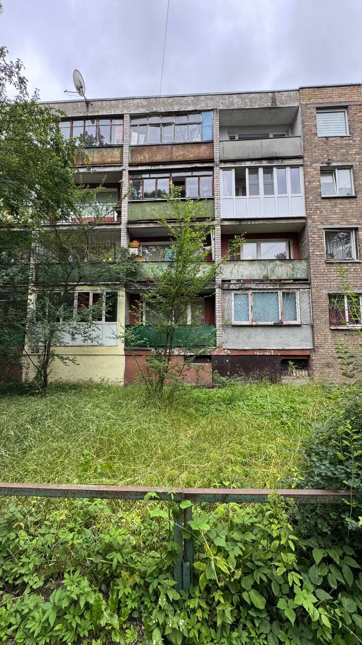 🏘 Калининград: где прусская кирпичность встречает советскую функциональность
В Калининграде город говорит с тобой сразу на двух языках — немецком и советском. Иногда — одновременно | Сетка — социальная сеть от hh.ru